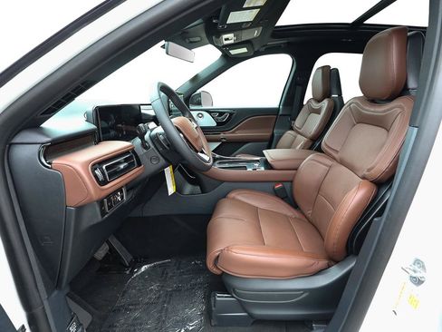 New 2026 Lincoln Aviator Reserve AWD/4WD image 10