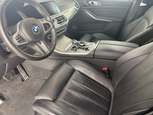 Used 2022 BMW X5 xDrive40i w/ M Sport Package image 12