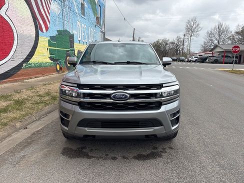 Used 2023 Ford Expedition Max Limited image 9