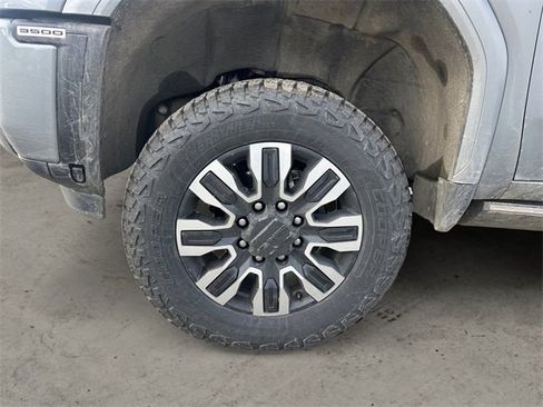 Used 2024 GMC Sierra 3500 Denali Ultimate image 9