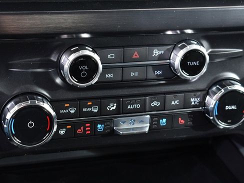 New 2026 Ford F350 Lariat w/ Lariat Premium Package image 28