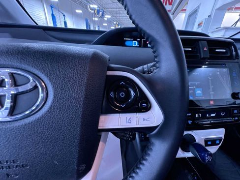 Used 2017 Toyota Prius Four Touring w/ Premium Convenience Package FWD image 21