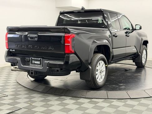 Used 2026 Toyota Tacoma SR5 AWD/4WD image 10