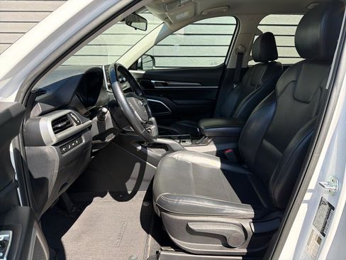Used 2020 Kia Telluride LX FWD image 24