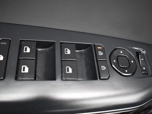 Used 2025 Kia K4 FWD image 20