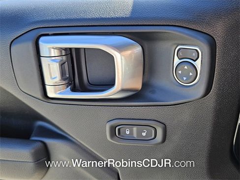 New 2025 Jeep Gladiator Mojave w/ Convenience Group image 27