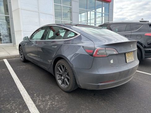 Used 2020 Tesla Model 3 Standard Range Plus image 5