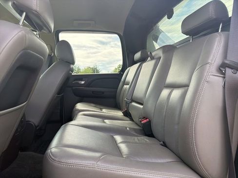 Used 2013 Chevrolet Avalanche LS w/ All-Star Edition AWD/4WD image 13