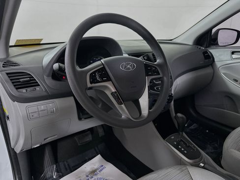 Used 2016 Hyundai Accent SE w/ Option Group 02 image 9