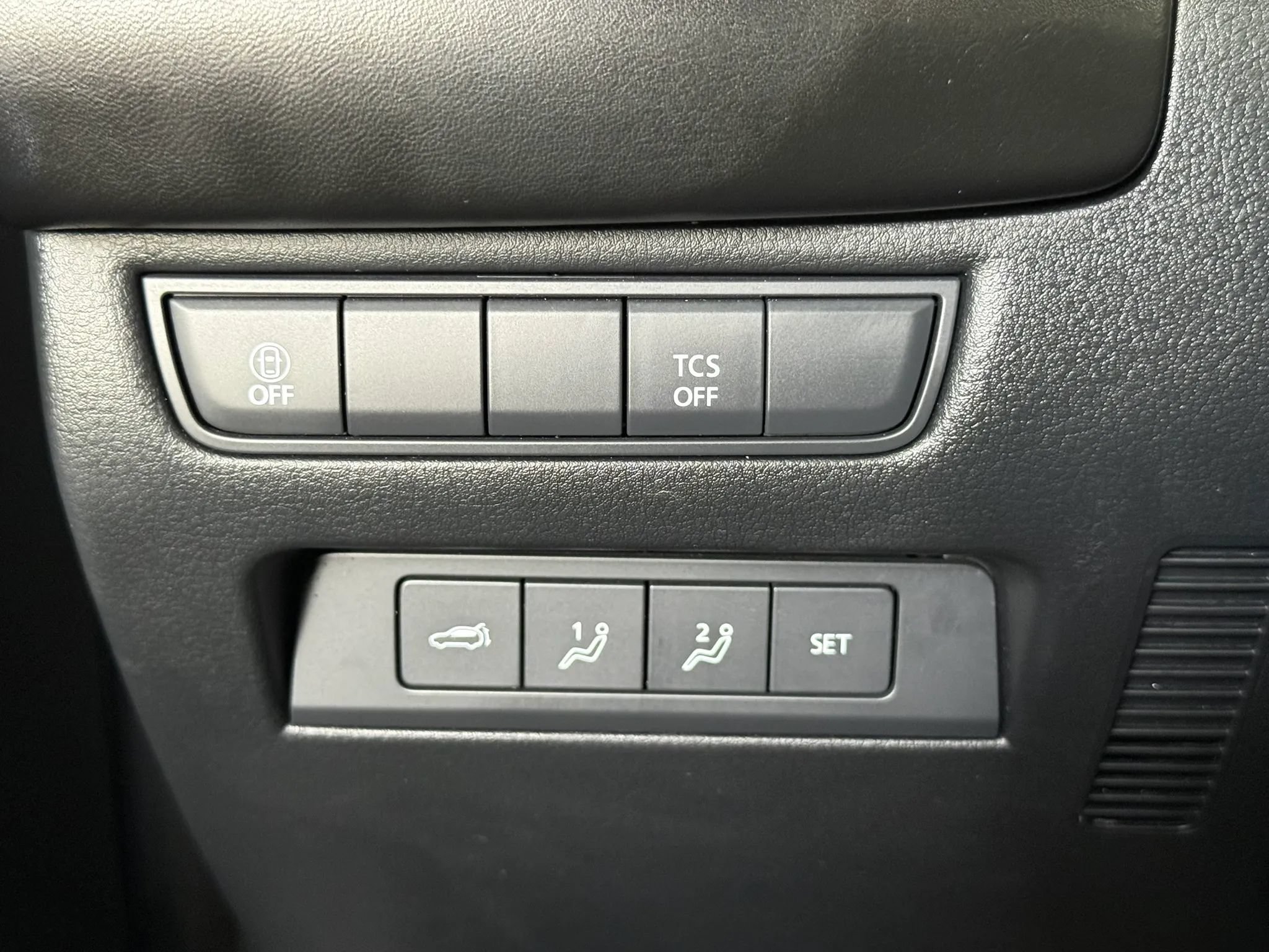 Used 2025 MAZDA CX-50 AWD 2.5 S w/ Premium Plus Pkg image 21