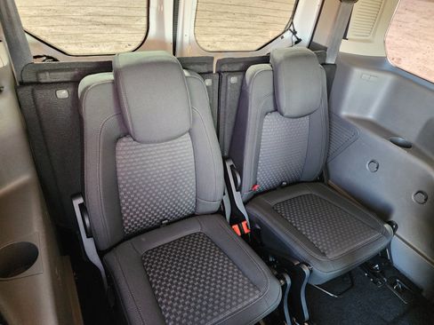 Used 2023 Ford Transit Connect XLT FWD image 14