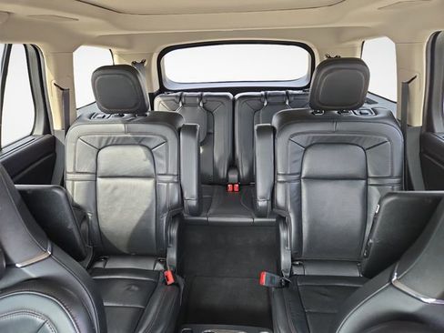 Used 2022 Lincoln Aviator Reserve w/ Equipment Group 201A AWD/4WD image 36