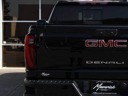 Used 2024 GMC Sierra 2500 Denali w/ Denali Reserve Package AWD/4WD image 47