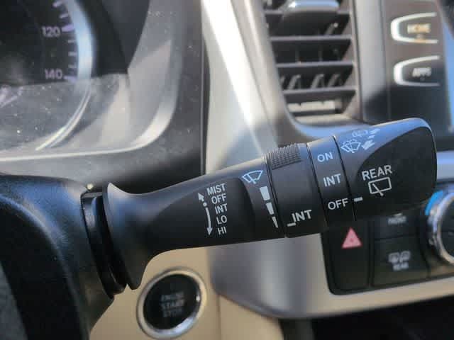 Used 2016 Toyota Highlander XLE AWD/4WD image 28