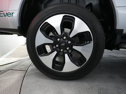 Used 2023 Ford F150 Lightning Platinum AWD/4WD image 16