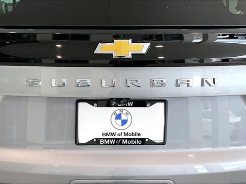 Used 2026 Chevrolet Suburban LT RWD image 30