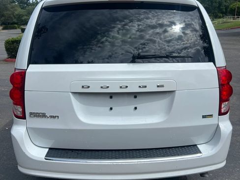 Used 2015 Dodge Grand Caravan SE w/ Quick Order Package 29E SE FWD image 8