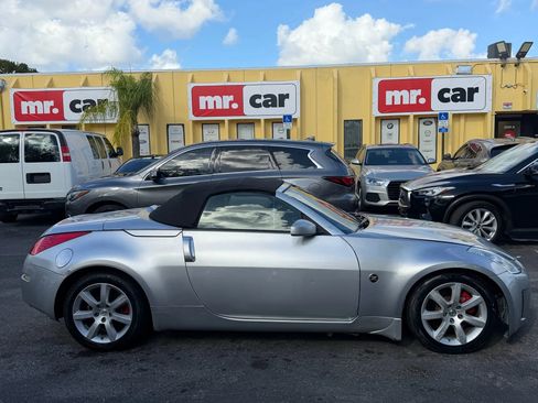 Used 2007 Nissan 350Z Touring image 10
