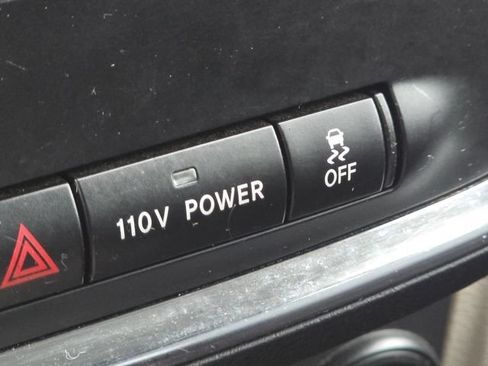 Used 2012 Chrysler Town & Country Touring-L w/ Entertainment Group #2 FWD image 16