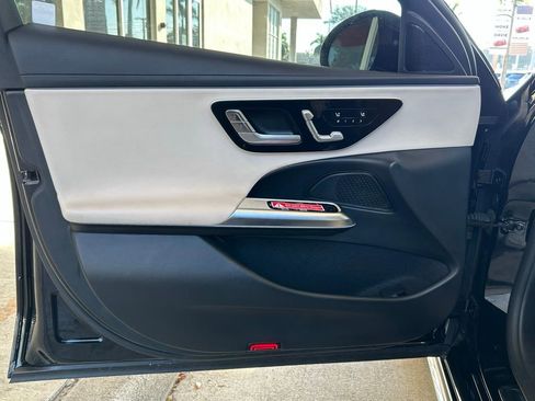 Used 2025 Mercedes-Benz E 350 4MATIC Sedan image 24