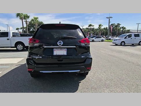 Used 2017 Nissan Rogue SV w/ SV Premium Package FWD image 31