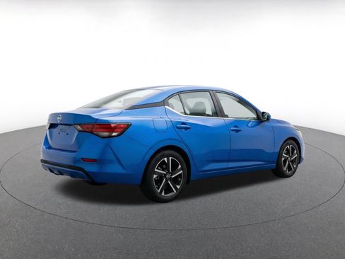 Used 2025 Nissan Sentra SV FWD image 9
