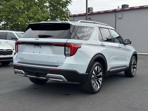 Used 2026 Ford Explorer Platinum w/ LUX Leather Package AWD/4WD image 22