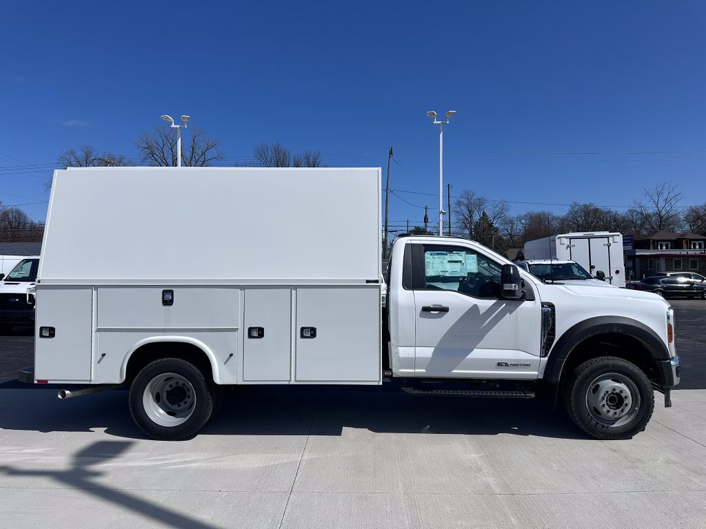 New 2024 Ford F550 4x4 Regular Cab Super Duty image 4