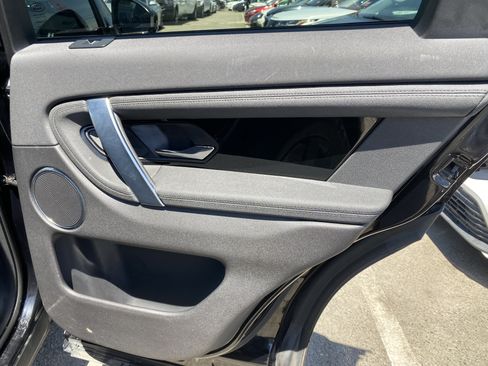 Used 2020 Land Rover Discovery Sport AWD/4WD image 22
