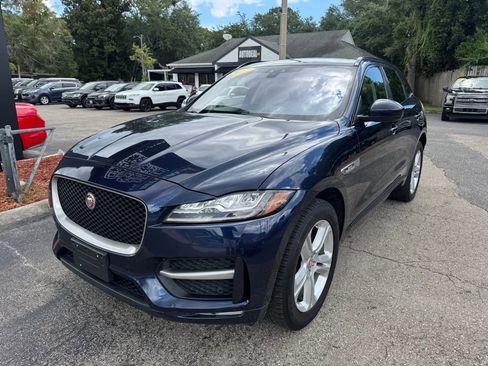 Used 2017 Jaguar F-PACE R-Sport image 1