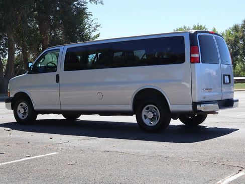 Used 2016 Chevrolet Express 3500 LT w/ LT Preferred Equipment Group RWD image 7