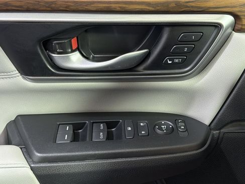 Used 2022 Honda CR-V Touring image 39