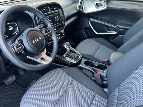 Used 2024 Kia Soul LX w/ Option Group 015 image 13