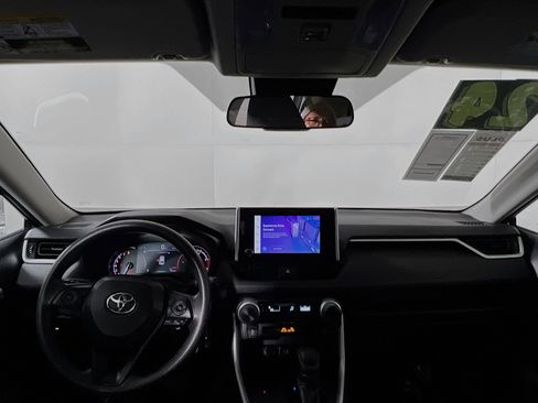 Used 2024 Toyota RAV4 LE image 29