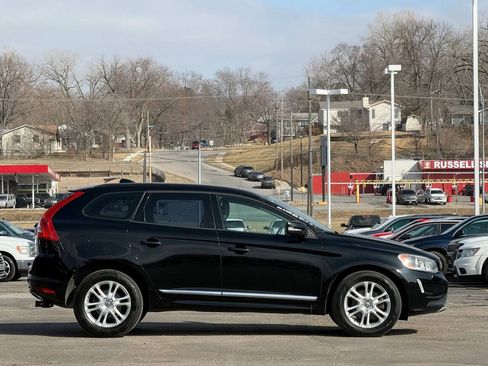 Used 2016 Volvo XC60 T5 w/ Proximity Package FWD image 4