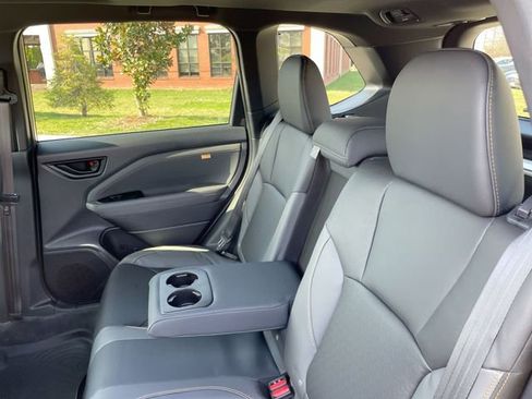 Used 2026 Subaru Forester Wilderness AWD/4WD image 13