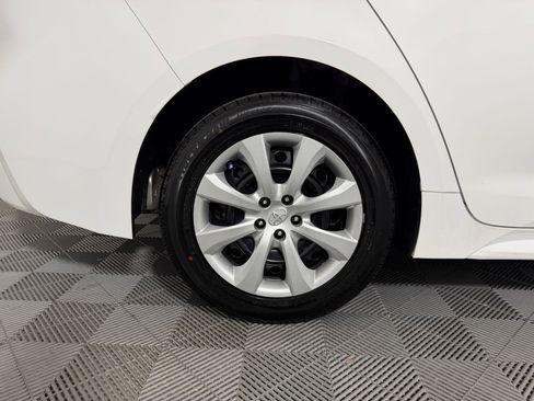 Used 2022 Toyota Corolla LE image 17