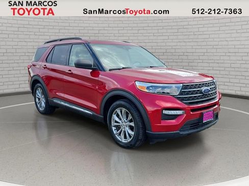 Used 2020 Ford Explorer XLT w/ Equipment Group 202A RWD image 3