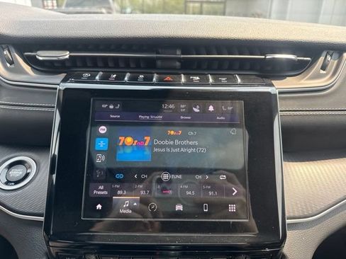 Used 2023 Jeep Grand Cherokee L Laredo AWD/4WD image 19