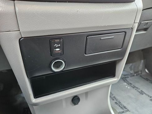 Used 2016 Toyota Sienna LE image 7