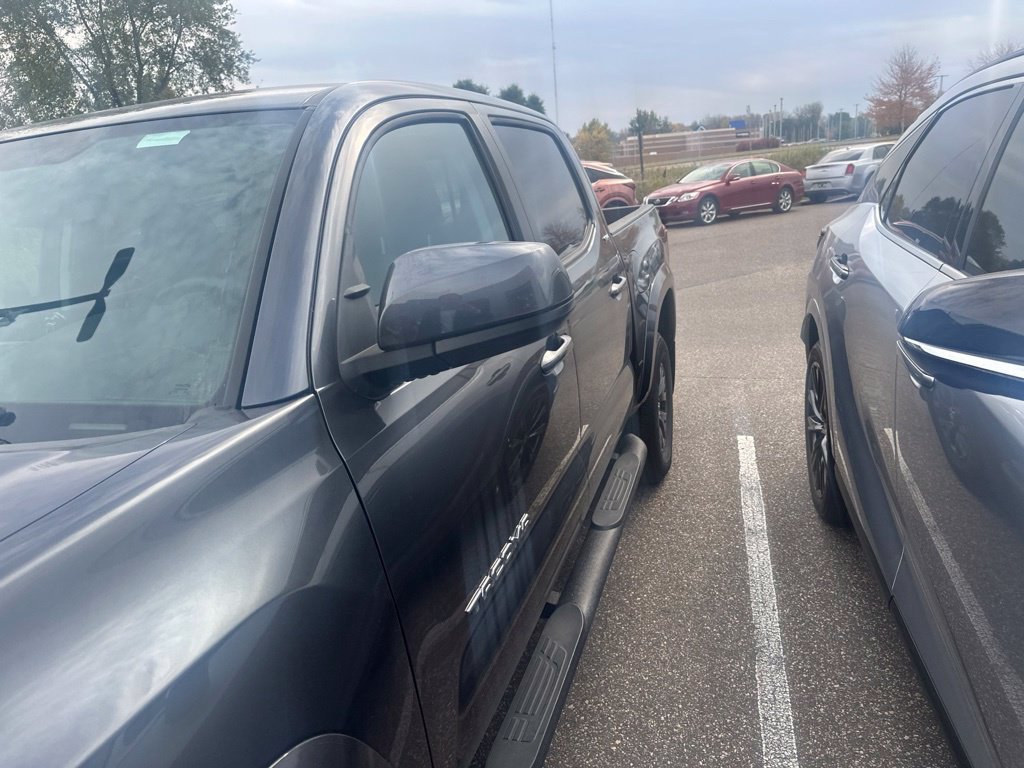 Used 2021 Toyota Tacoma SR5 AWD/4WD image 5