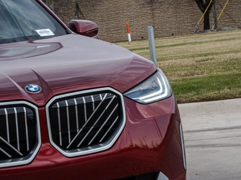 Certified 2025 BMW X3 xDrive30i w/ Premium Package image 7