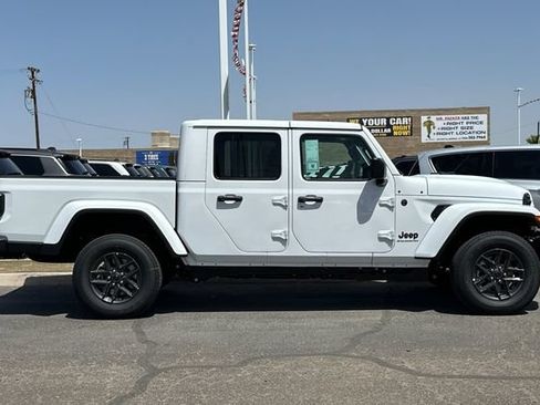 New 2026 Jeep Gladiator Sport AWD/4WD image 2