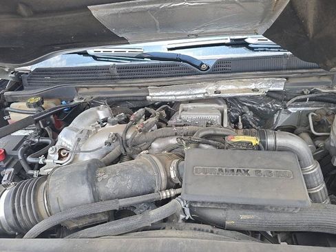 Used 2019 GMC Sierra 2500 Denali w/ Duramax Plus Package AWD/4WD image 9