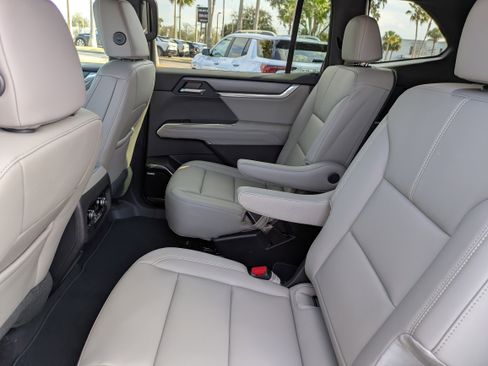 New 2026 GMC Acadia Elevation w/ Elevation Premium Package image 16