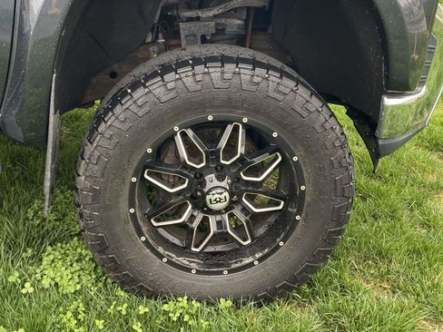 Used 2019 Chevrolet Silverado 1500 LTZ w/ LTZ Premium Package image 10