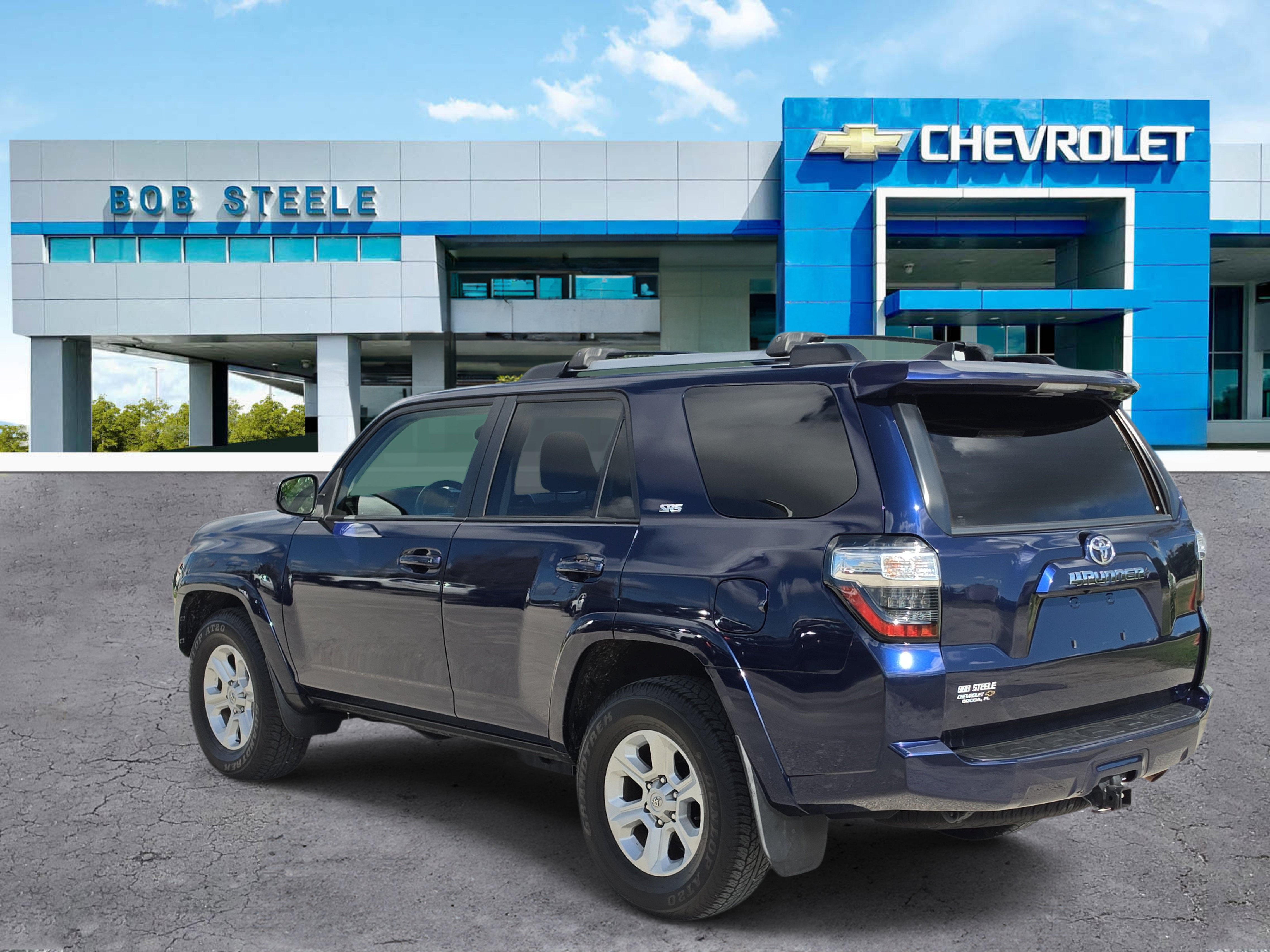 Used 2023 Toyota 4Runner SR5 Premium w/ Moonroof Package RWD image 3