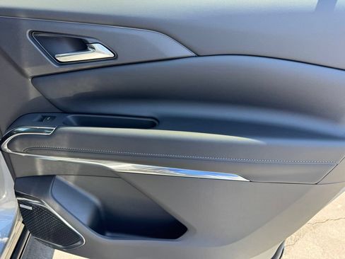 New 2026 Chevrolet Traverse High Country w/ LPO, Floor Liner Package AWD/4WD image 11