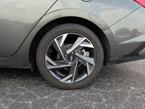 Certified 2024 Hyundai Elantra SEL w/ Convenience Package FWD image 22