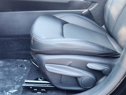 New 2026 Jeep Compass Latitude image 17